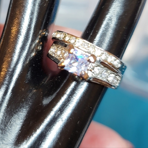 New 2 pc Wedding Set size 6 Cubic Zirconia silver plated - Picture 8 of 13